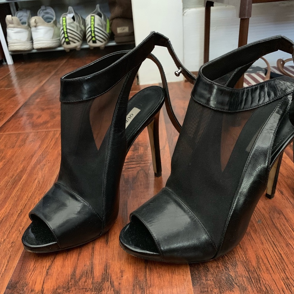 Size 7 Guess High Heel Strap around leg